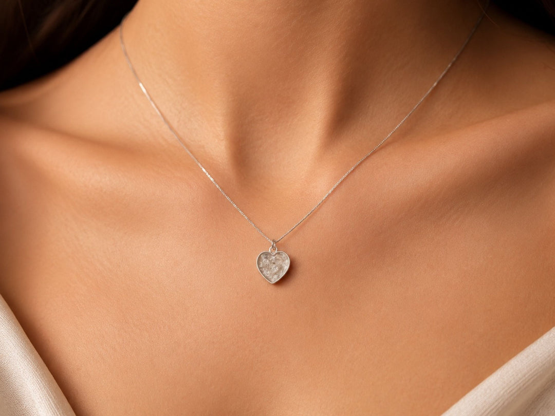 Asketting: een persoonlijke ketting met as
