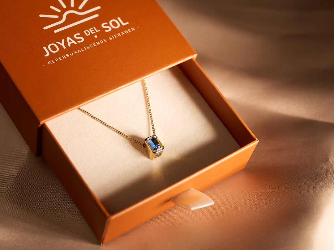 Ashanger, urn ketting of as ketting: wat is het verschil?