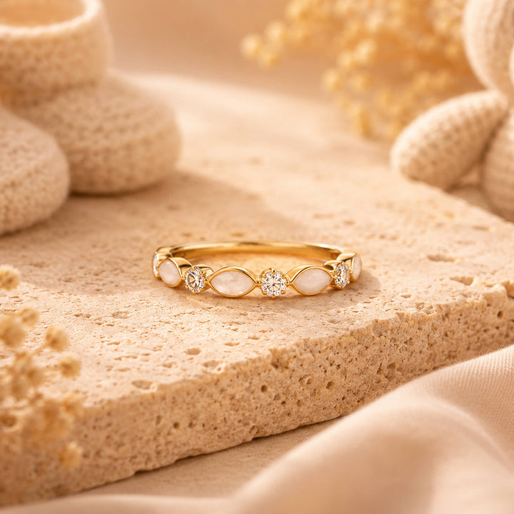 Moedermelk ring Nova half eternity met marquise stenen in goud vermeil
